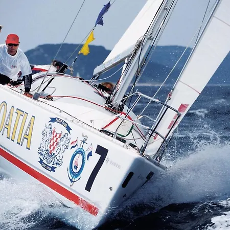 Stella Croata Σπλιτ